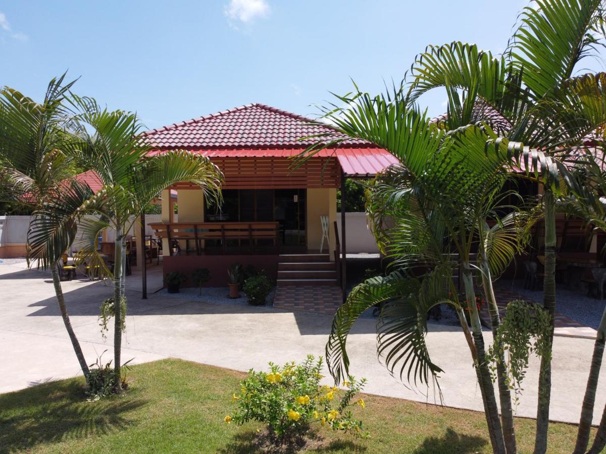 Naluemon Village Fh 1 Rayong Ngoại thất bức ảnh