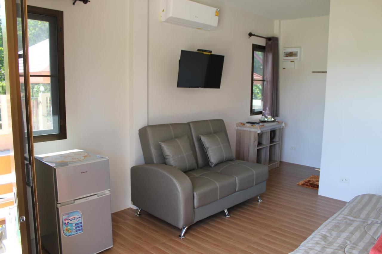 Naluemon Village Fh 1 Rayong Ngoại thất bức ảnh