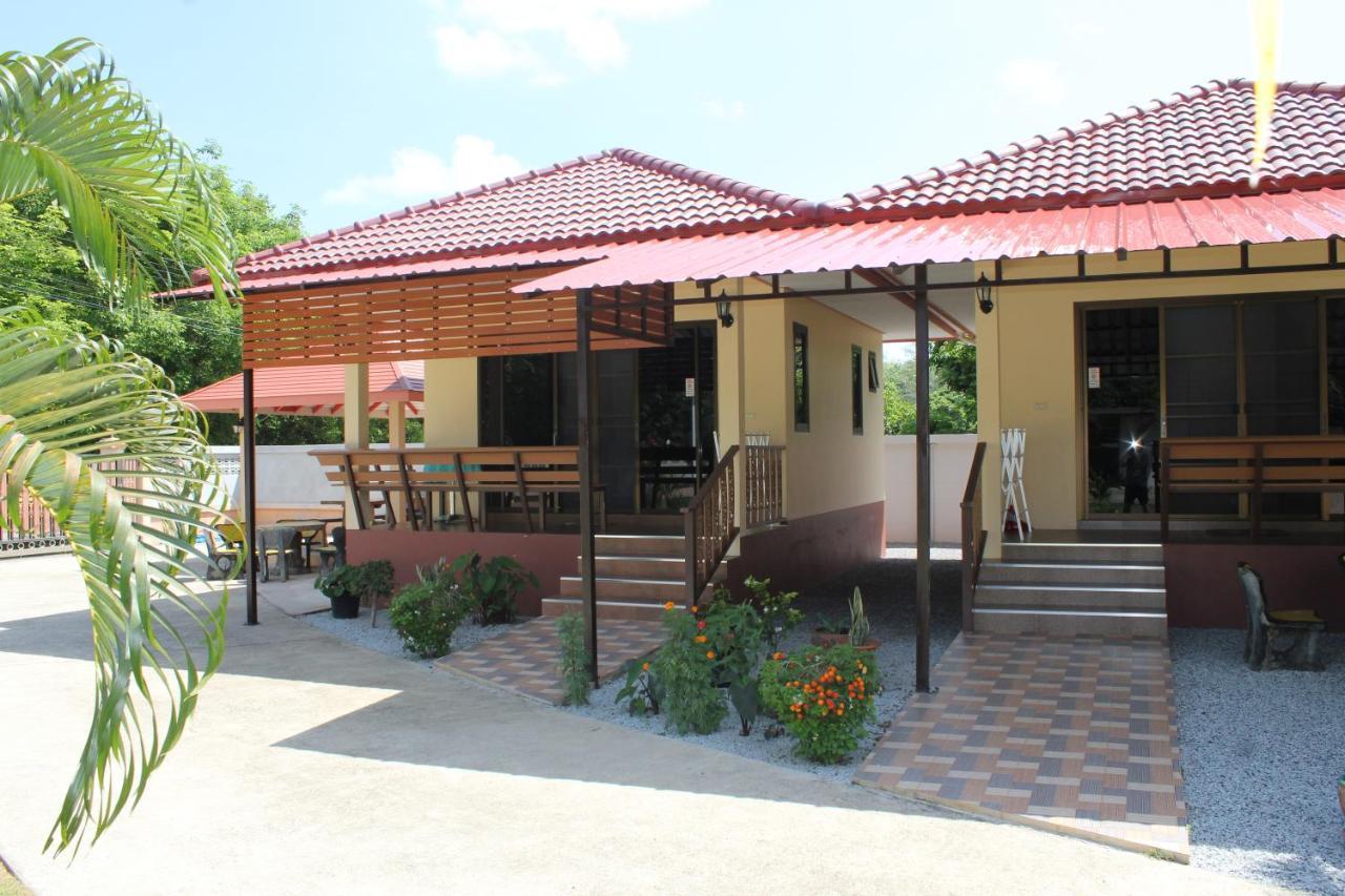 Naluemon Village Fh 1 Rayong Ngoại thất bức ảnh
