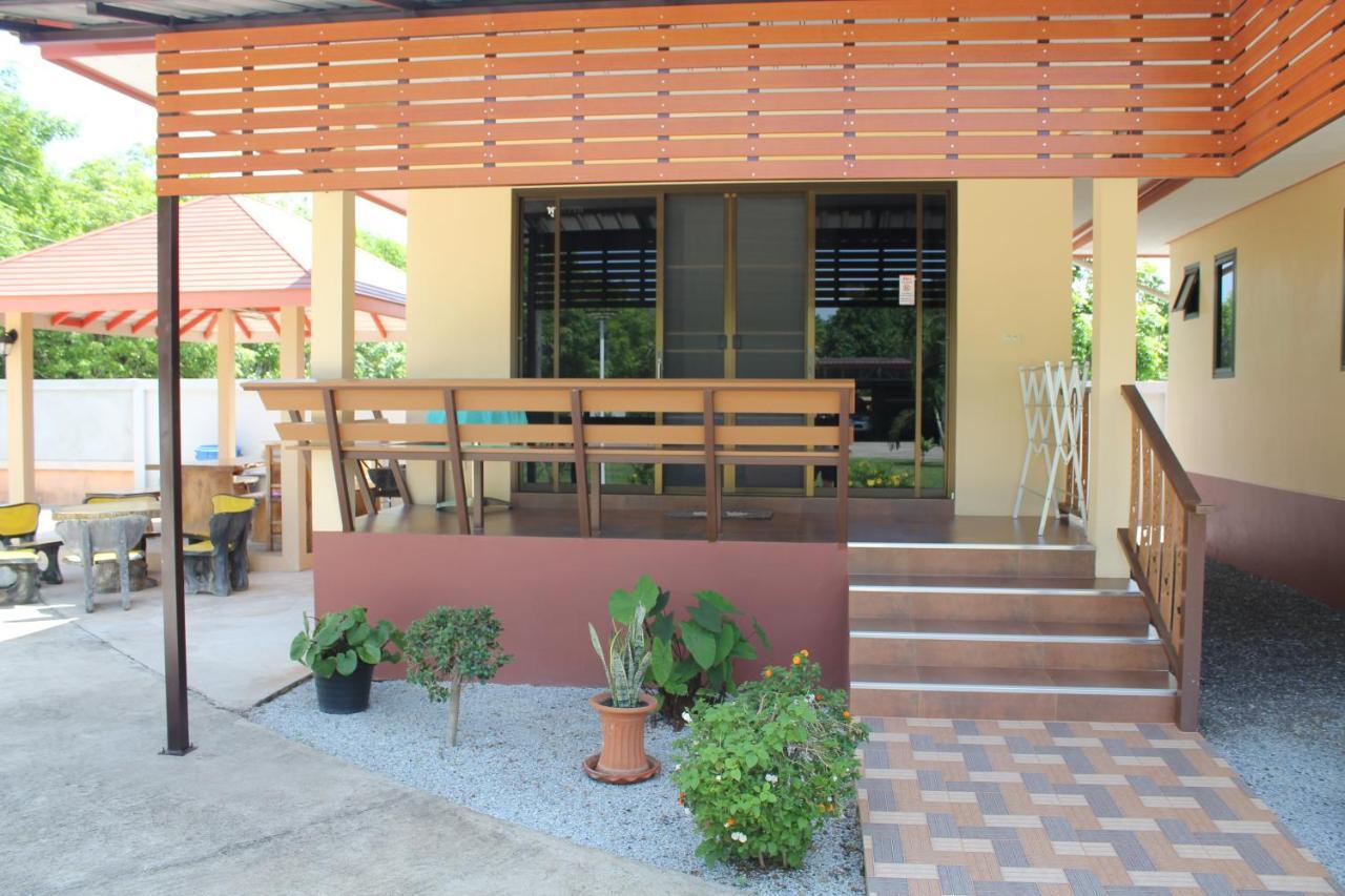 Naluemon Village Fh 1 Rayong Ngoại thất bức ảnh